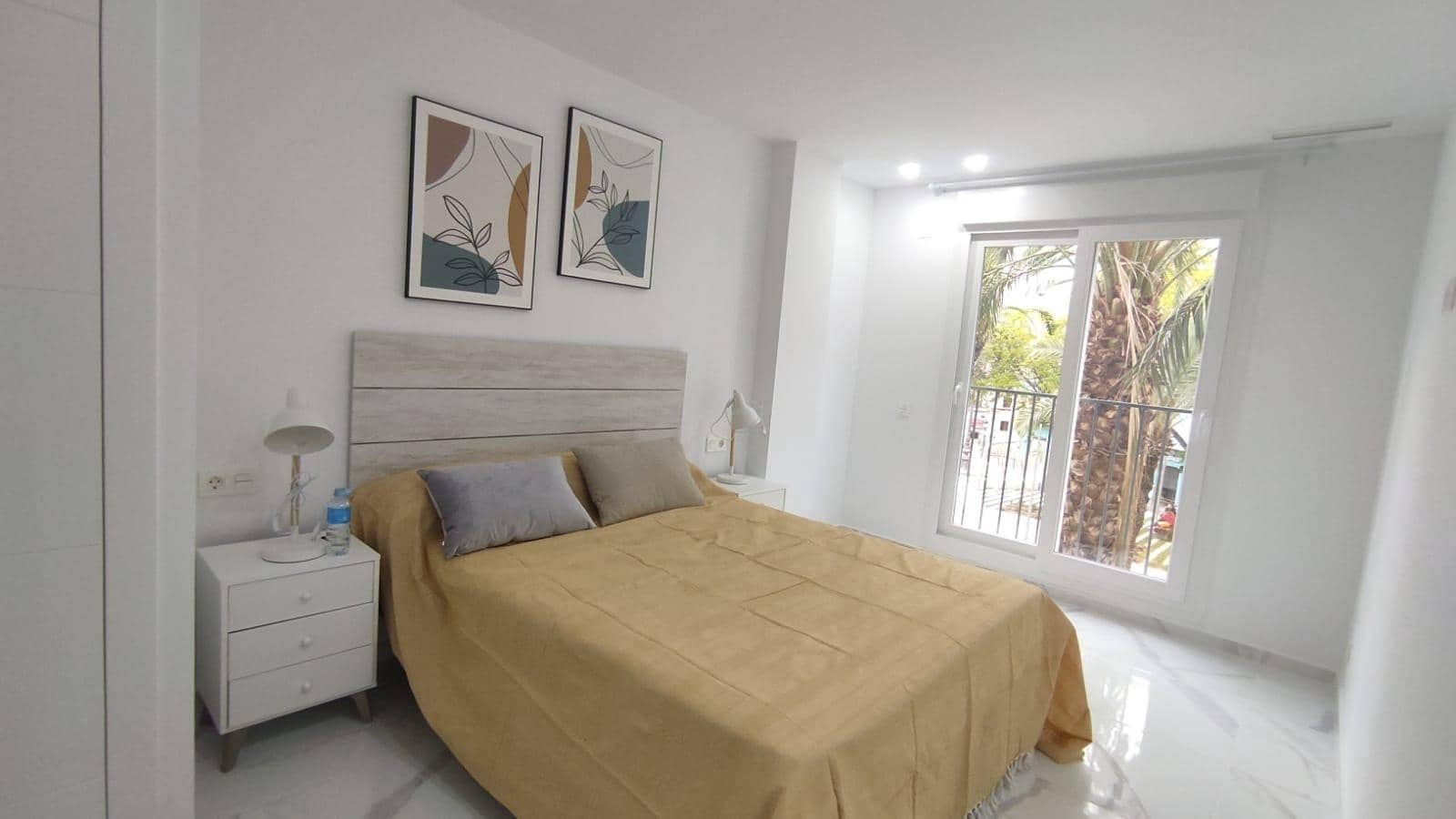 1 sovrum Lägenhet att hyra i Alicante stad med pool - 1 500 € (Ref: 10014232)