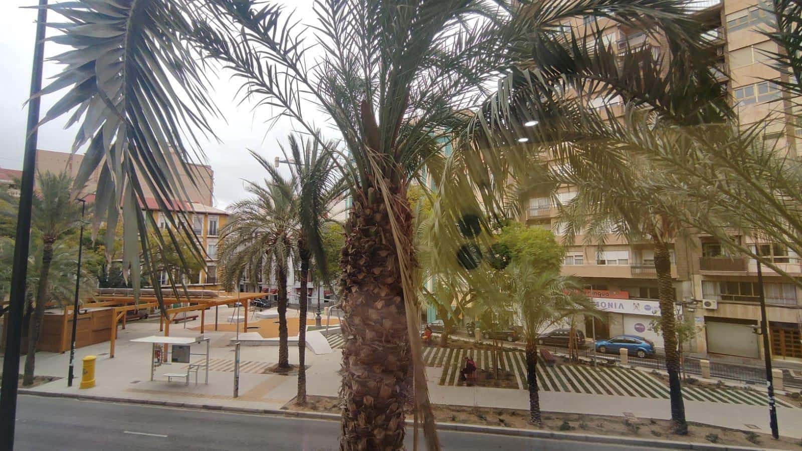 1 sovrum Lägenhet att hyra i Alicante stad med pool - 1 500 € (Ref: 10014232)
