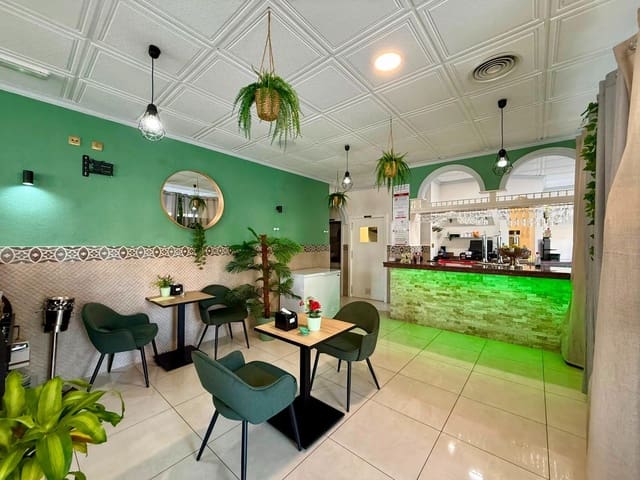 Comercial para venda em Los Secanos, Guardamar del Segura com garagem - 269 900 € (Ref: 10015614)
