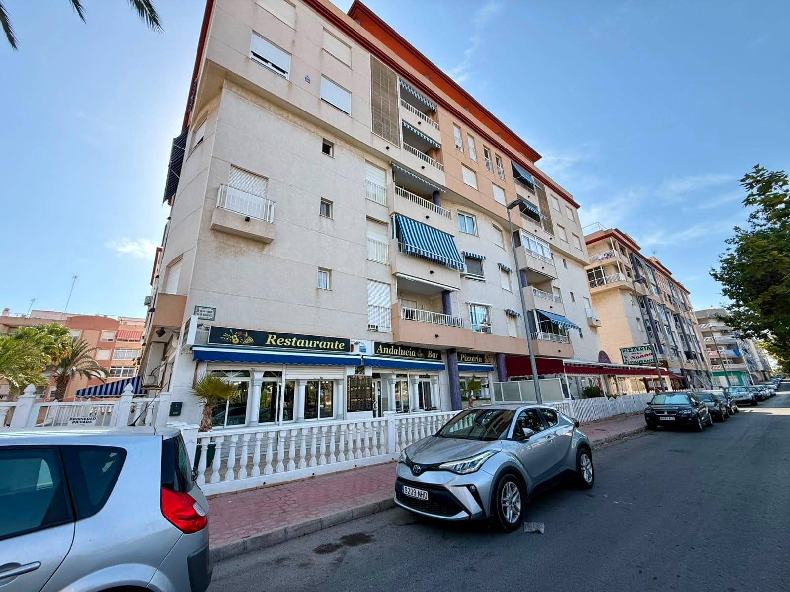 Comercial para venda em Guardamar del Segura com garagem - 269 900 € (Ref: 10015614)