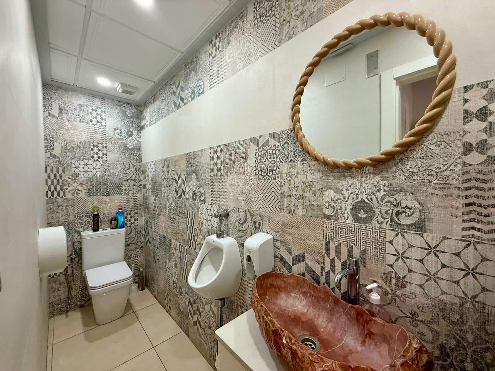 Comercial para venda em Guardamar del Segura com garagem - 269 900 € (Ref: 10015614)