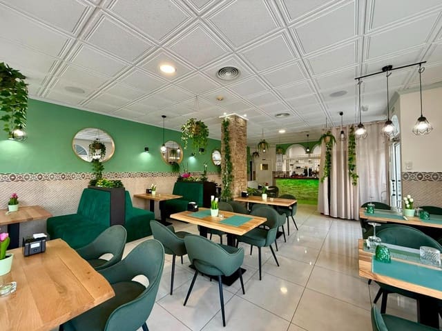 Comercial para venda em Los Secanos, Guardamar del Segura com garagem - 269 900 € (Ref: 10015614)