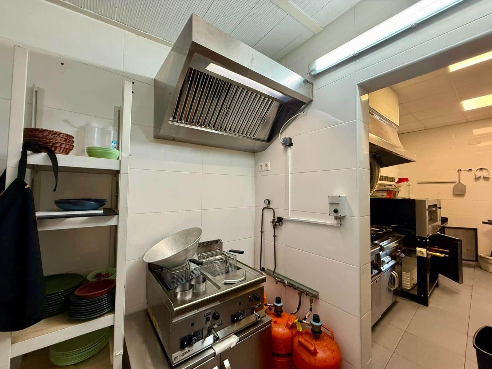 Comercial para arrendar em Guardamar del Segura com garagem - 1 500 € (Ref: 10015615)
