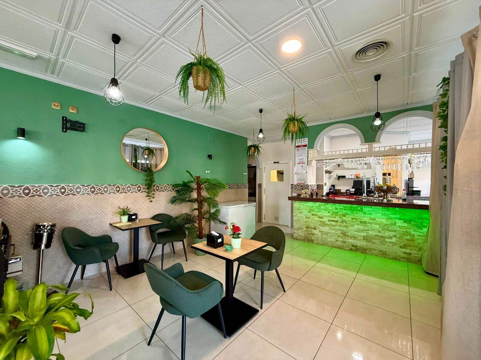 Comercial para arrendar em Guardamar del Segura com garagem - 1 500 € (Ref: 10015615)