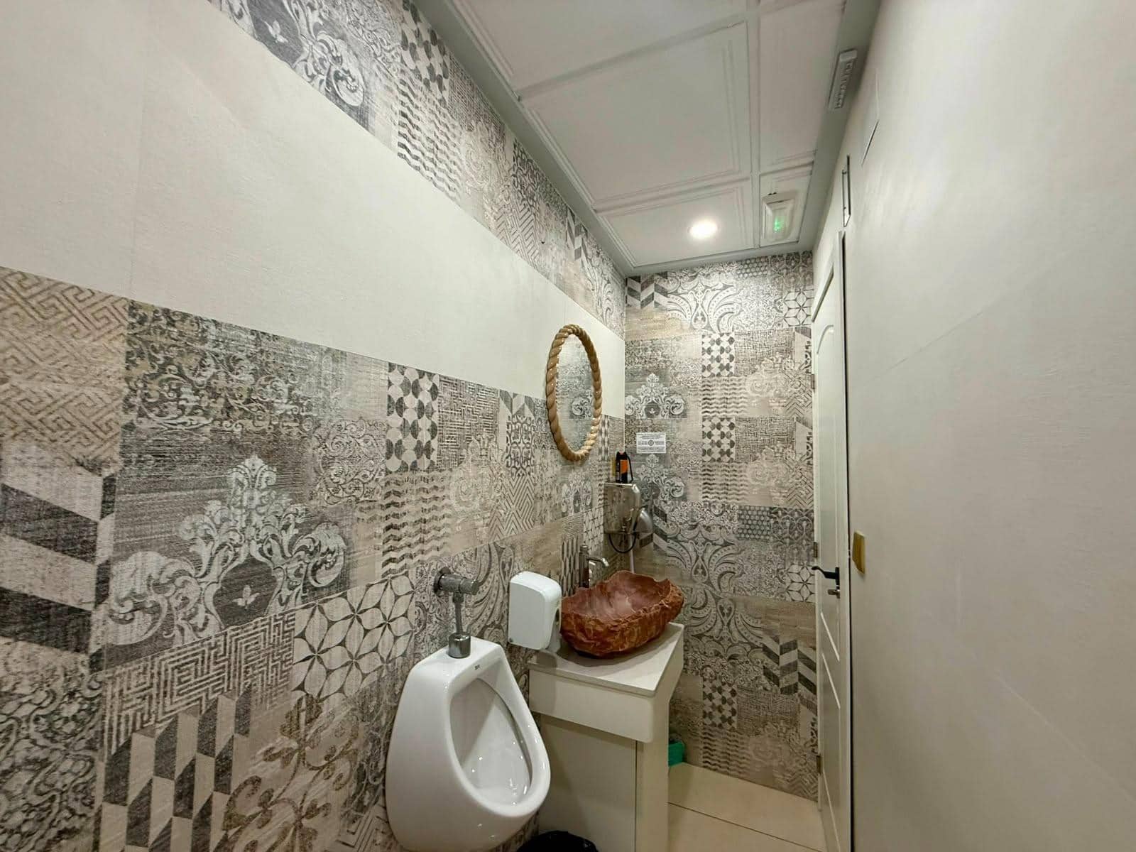 Comercial para arrendar em Guardamar del Segura com garagem - 1 500 € (Ref: 10015615)