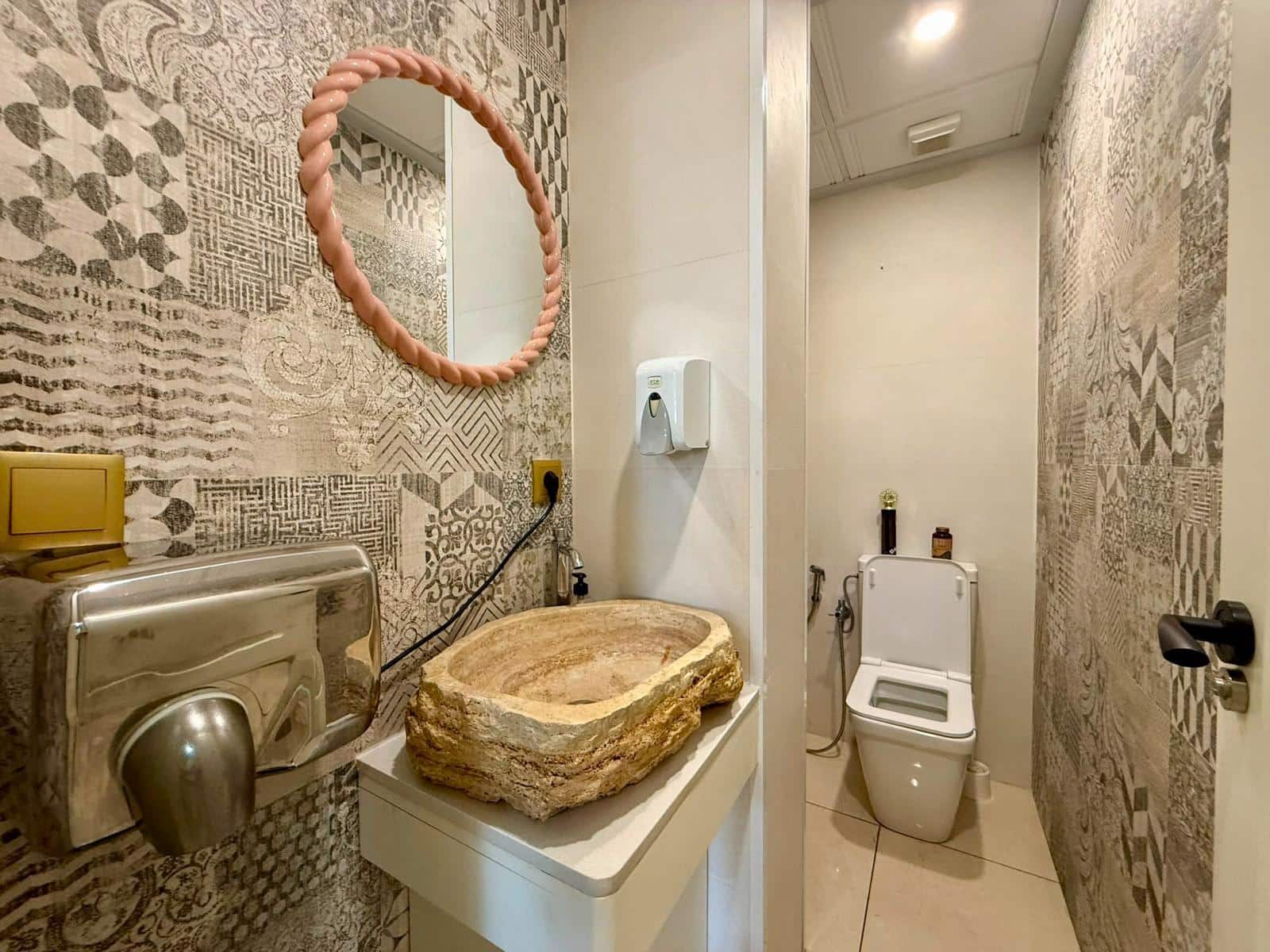 Comercial para arrendar em Guardamar del Segura com garagem - 1 500 € (Ref: 10015615)