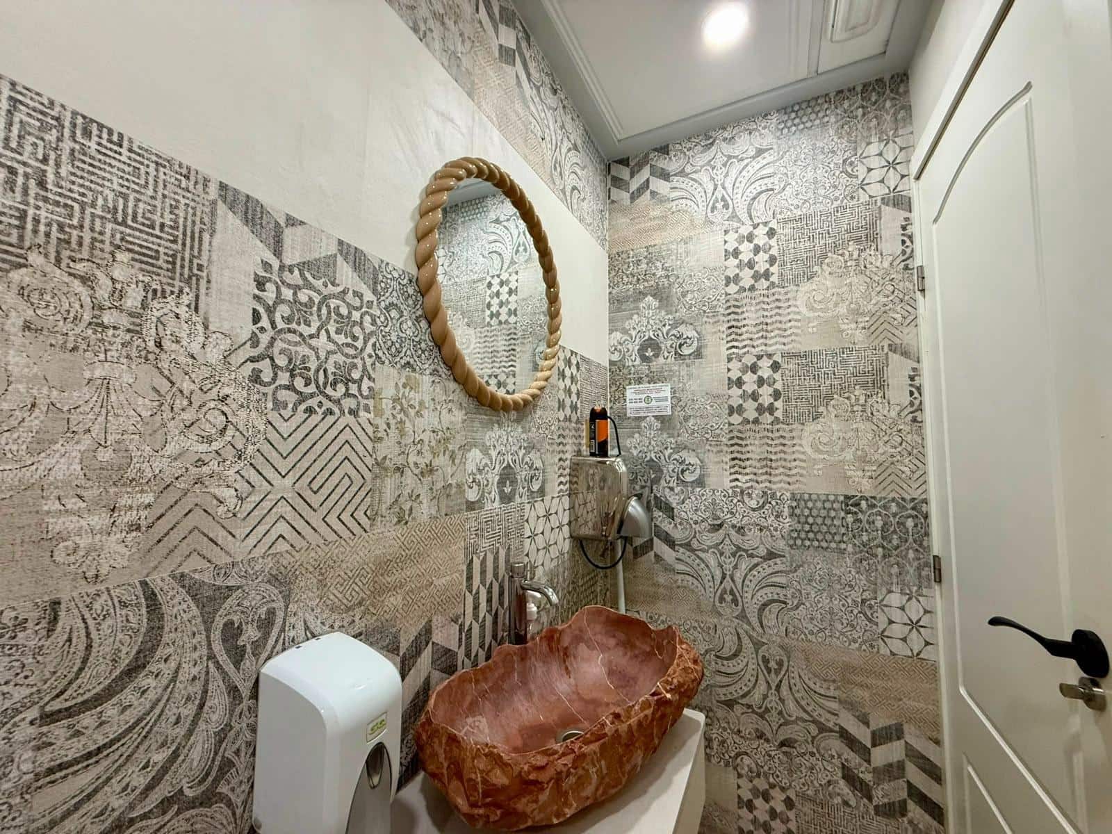 Comercial para arrendar em Guardamar del Segura com garagem - 1 500 € (Ref: 10015615)