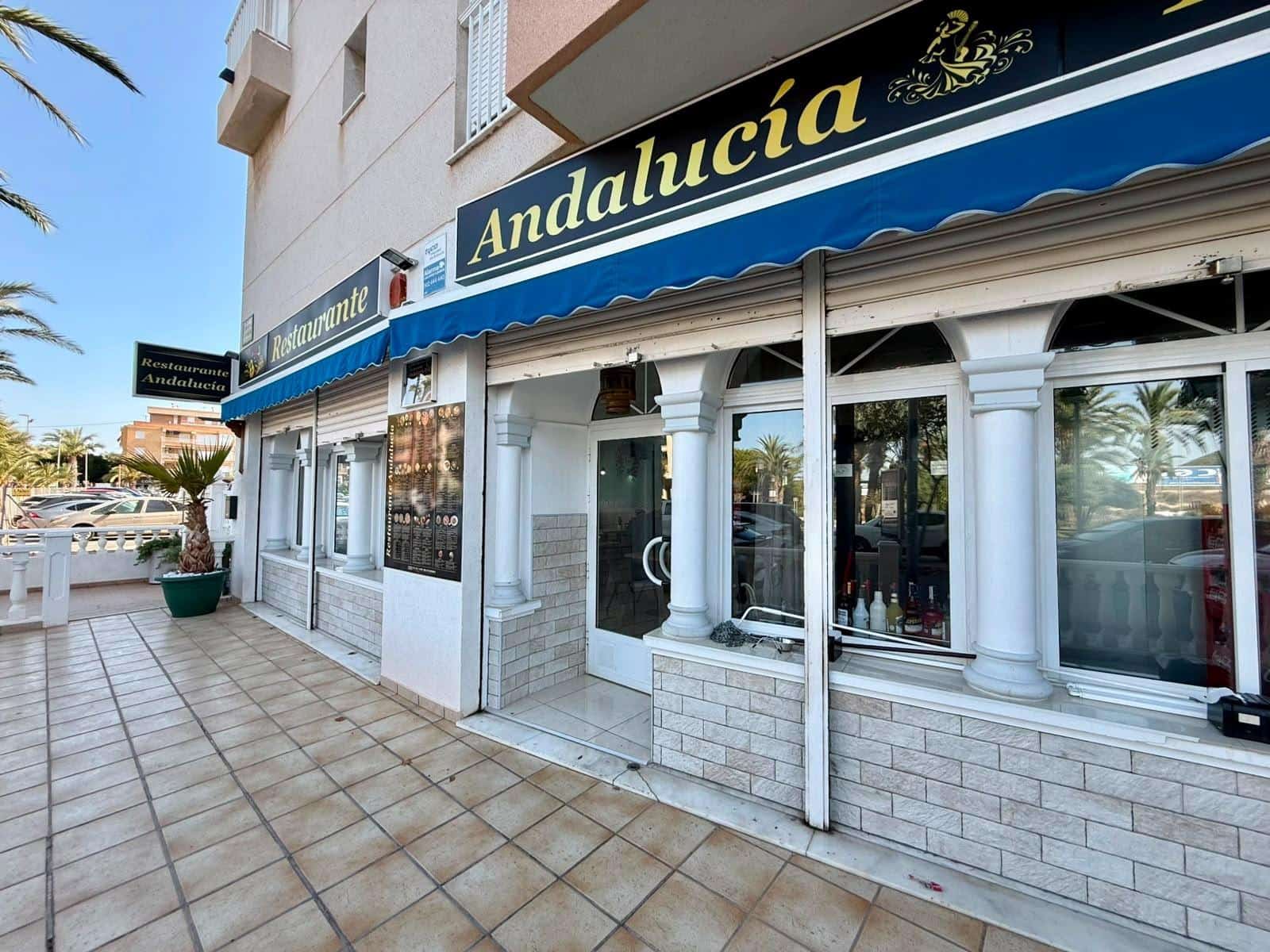 Comercial para arrendar em Guardamar del Segura com garagem - 1 500 € (Ref: 10015615)