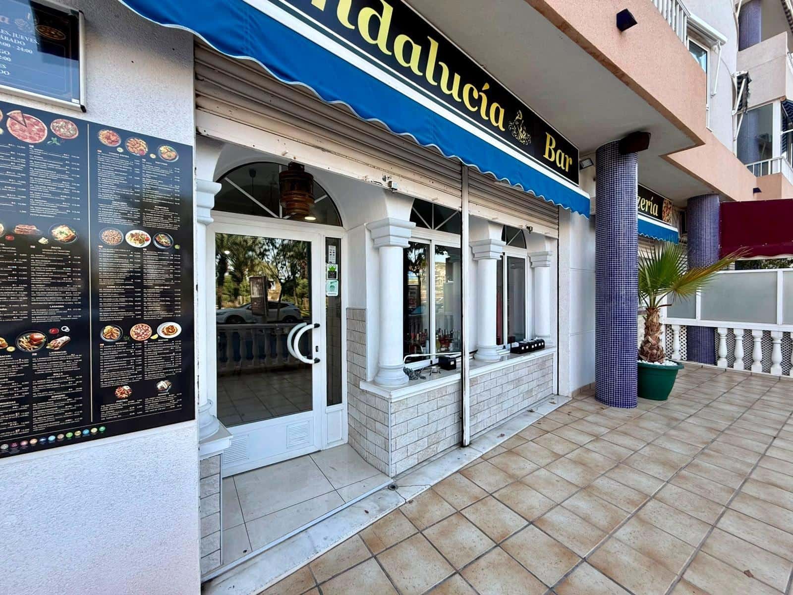 Comercial para arrendar em Guardamar del Segura com garagem - 1 500 € (Ref: 10015615)