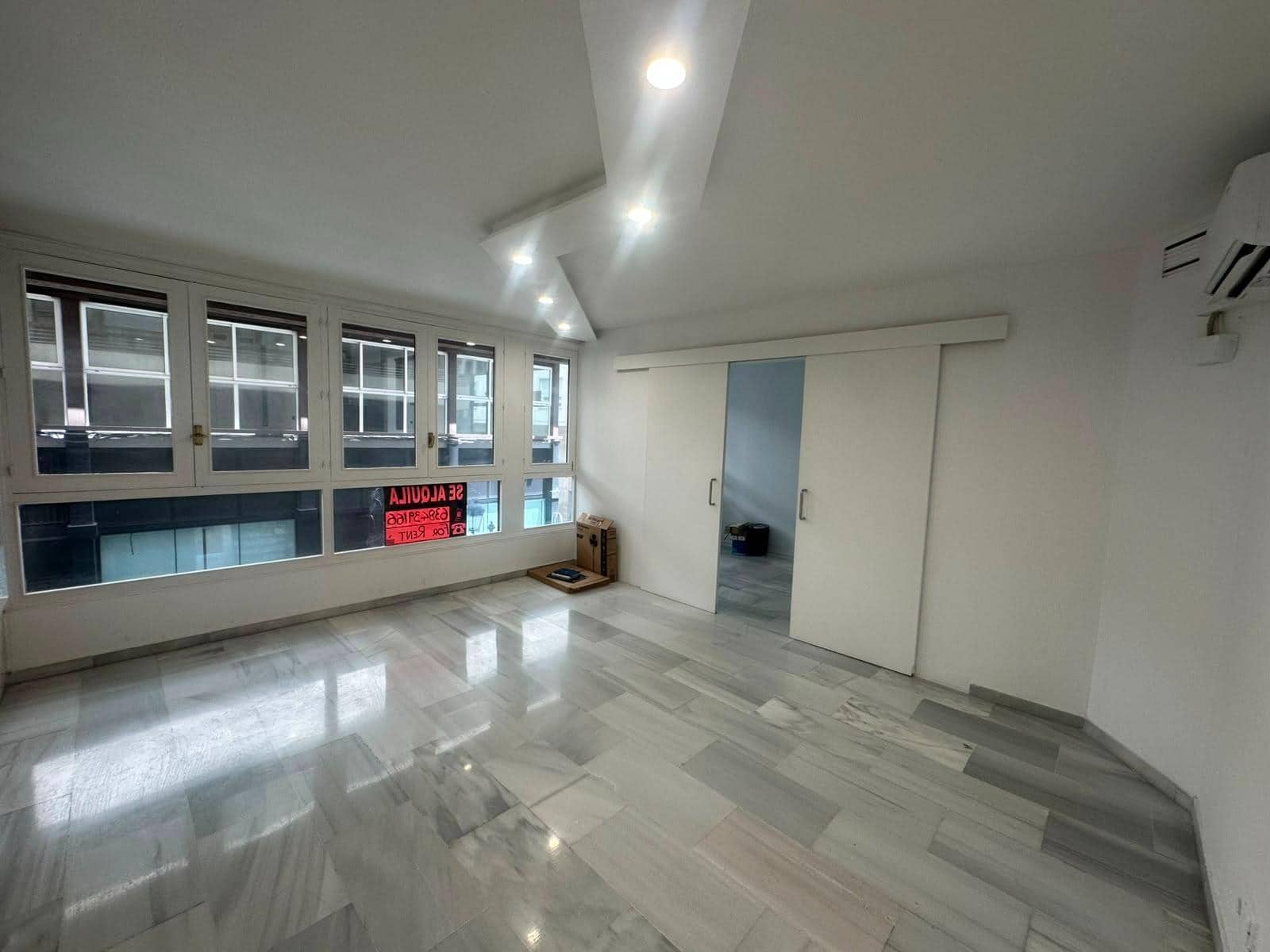 3 sovrum Lägenhet att hyra i Alicante stad - 1 800 € (Ref: 10015617)