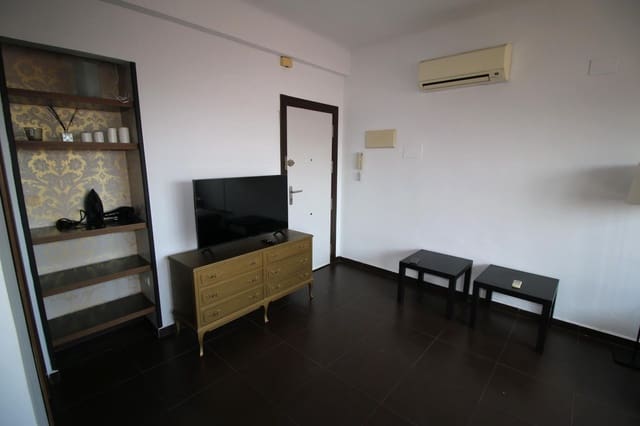 1 sovrum Lägenhet att hyra i Alicante stad - 1 100 € (Ref: 10015618)