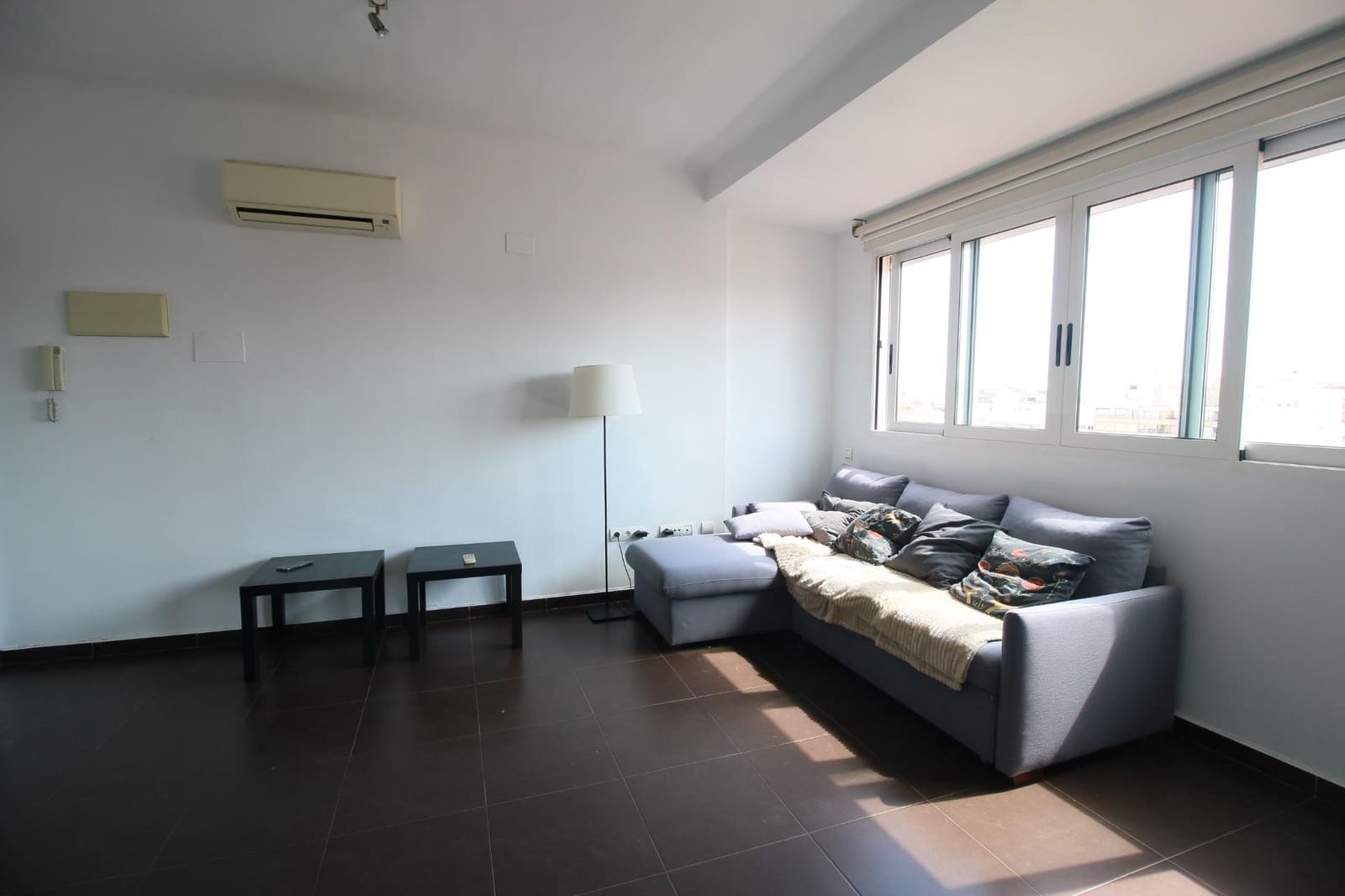 1 sovrum Lägenhet att hyra i Alicante stad - 1 100 € (Ref: 10015618)