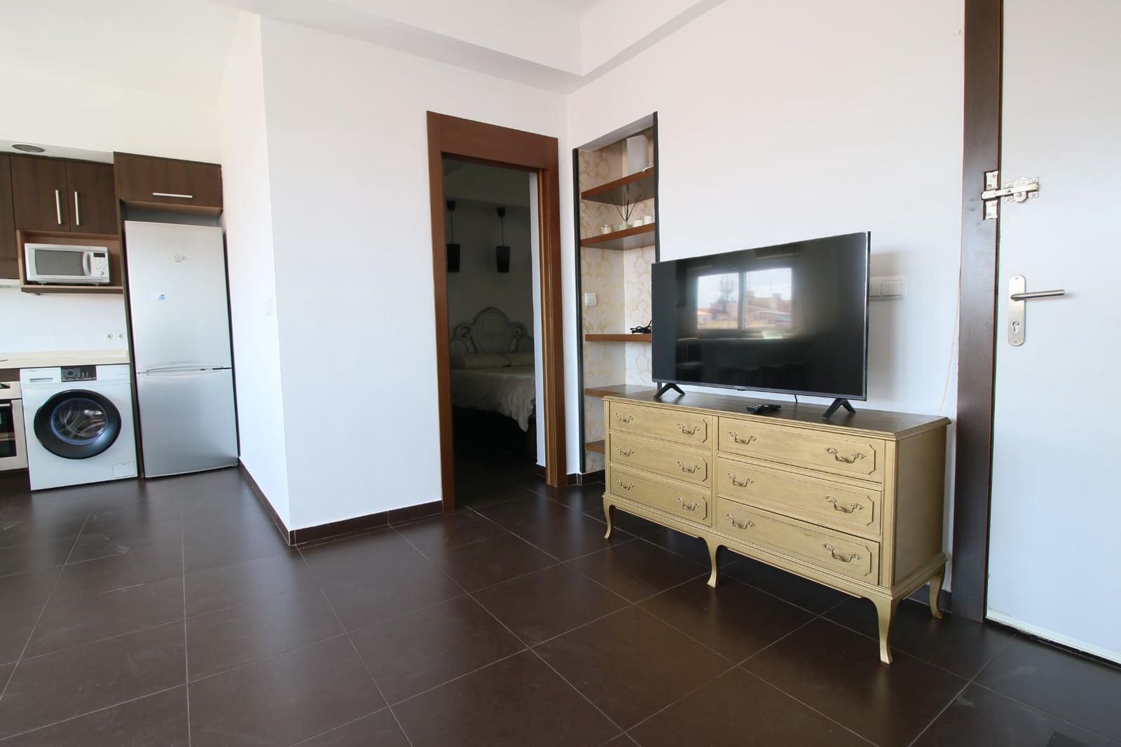 1 sovrum Lägenhet att hyra i Alicante stad - 1 100 € (Ref: 10015618)