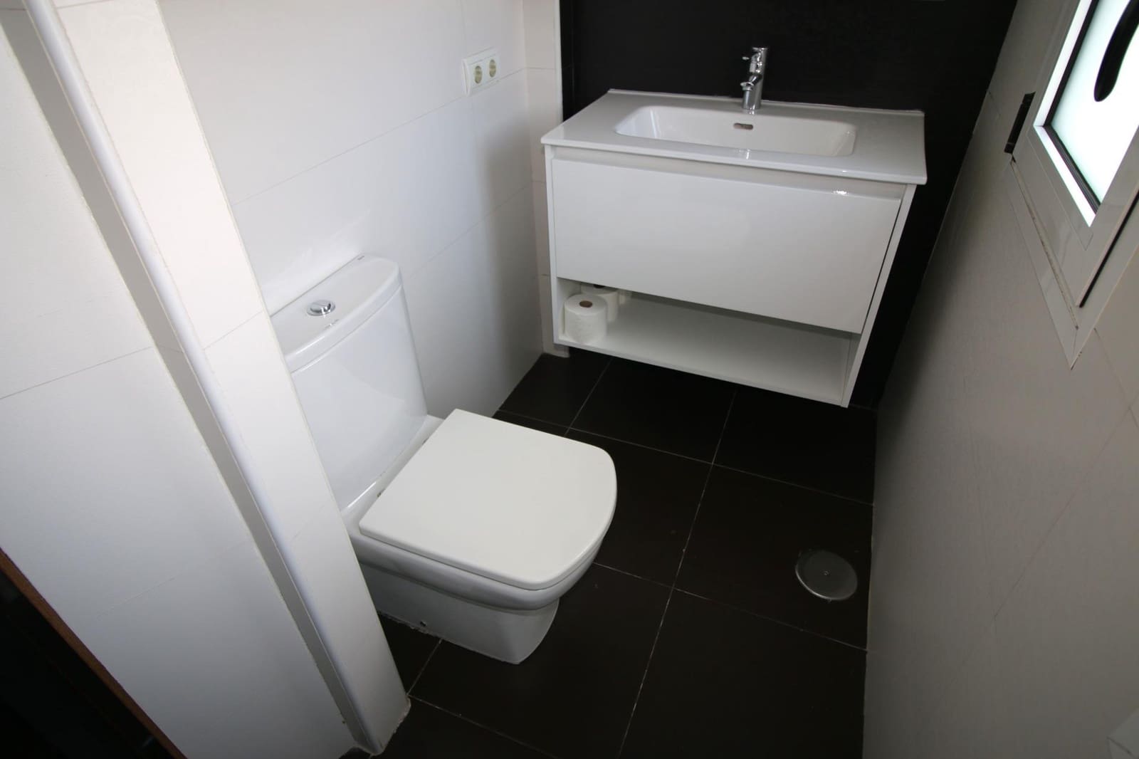 1 sovrum Lägenhet att hyra i Alicante stad - 1 100 € (Ref: 10015618)