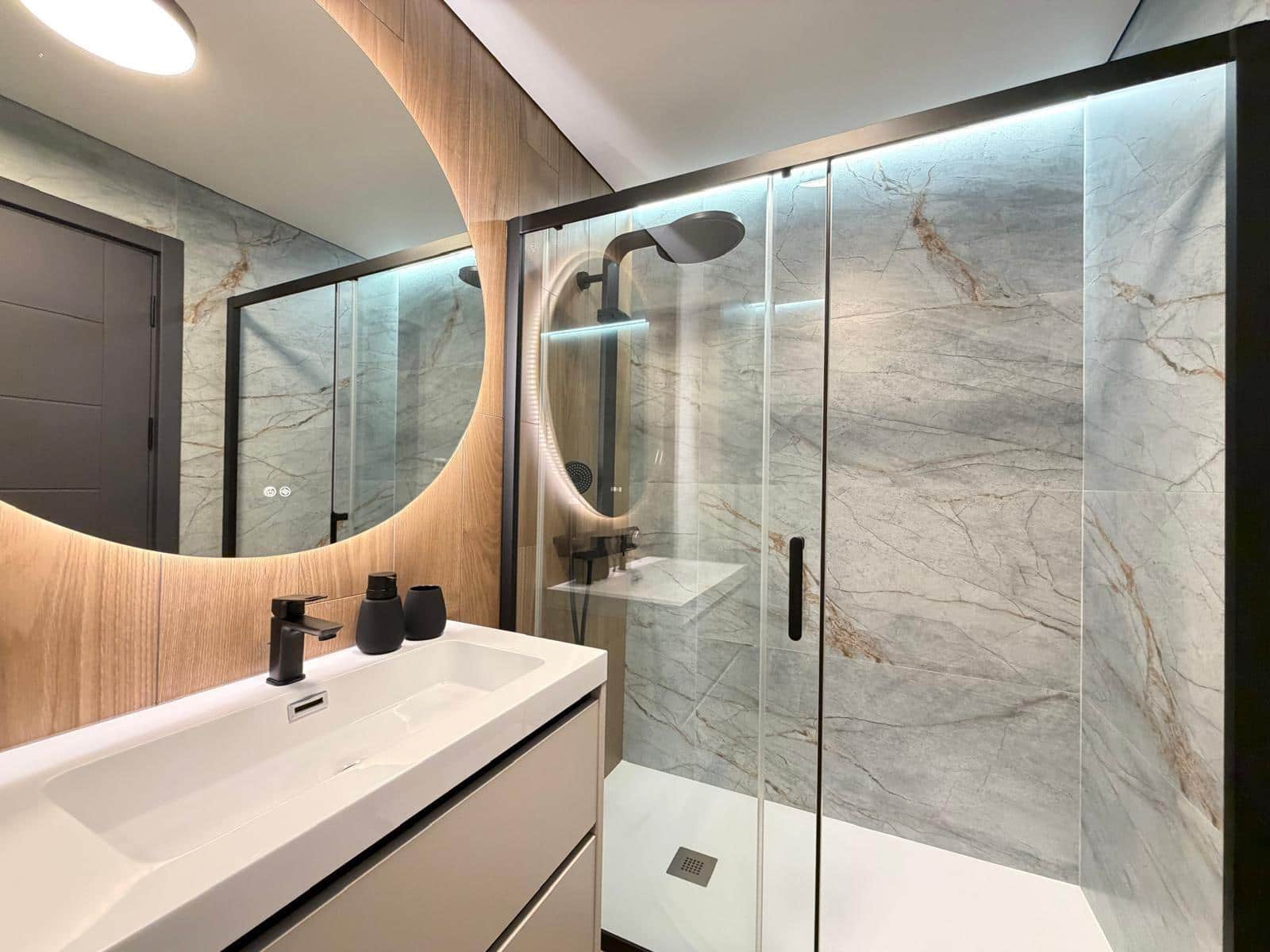 4 sypialnia Willa na sprzedaż w Punta Prima z basenem garażem - 749 000 € (Ref: 10017548)