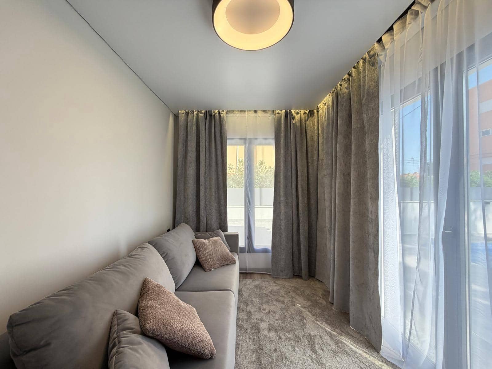 4 sypialnia Willa na sprzedaż w Punta Prima z basenem garażem - 749 000 € (Ref: 10017548)