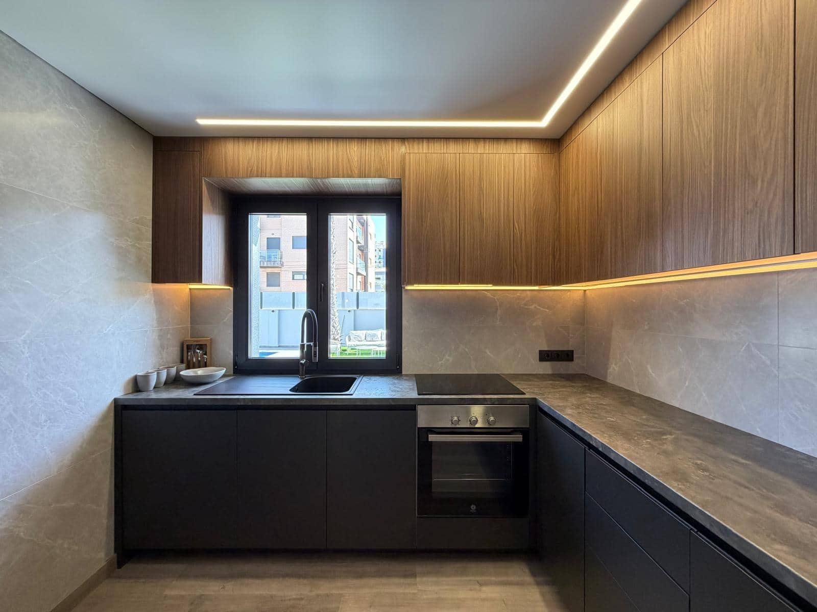 4 sypialnia Willa na sprzedaż w Punta Prima z basenem garażem - 749 000 € (Ref: 10017548)