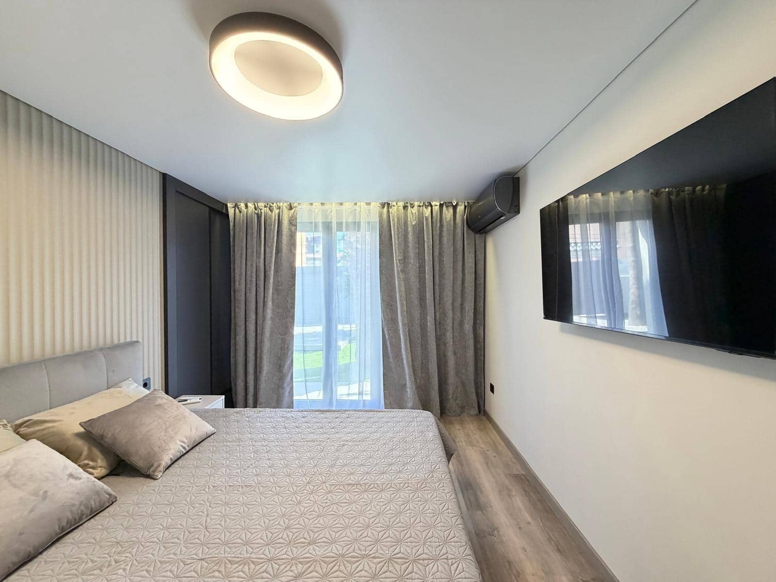 4 sypialnia Willa na sprzedaż w Punta Prima z basenem garażem - 749 000 € (Ref: 10017548)