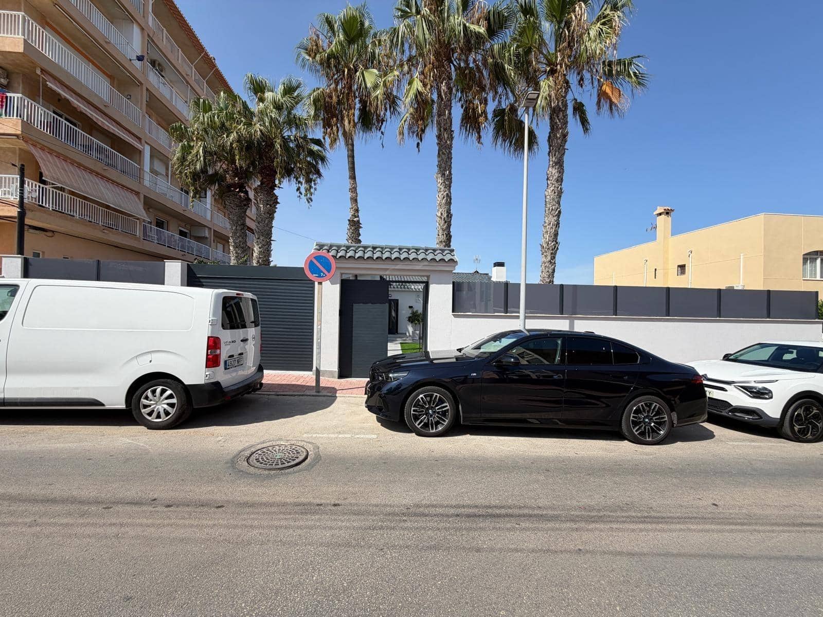 4 sypialnia Willa na sprzedaż w Punta Prima z basenem garażem - 749 000 € (Ref: 10017548)