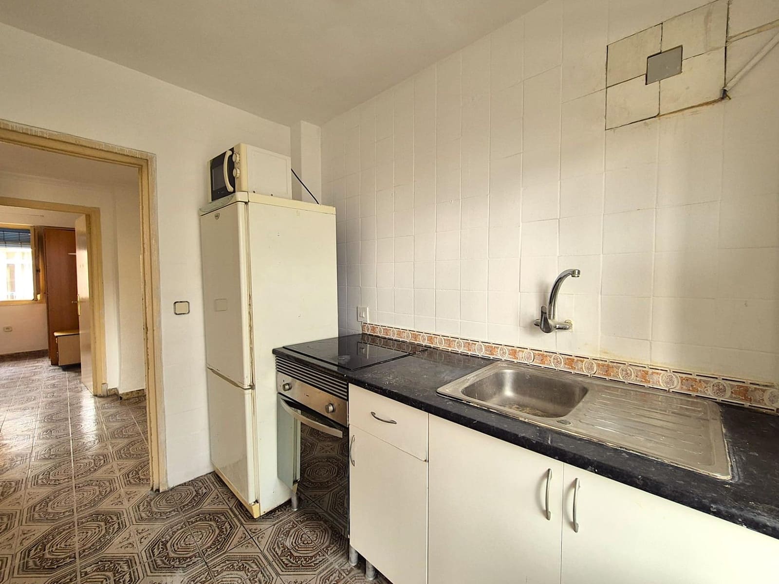 3 soveværelse Lejlighed til salg i Alicante by - € 79.000 (Ref: 10017549)