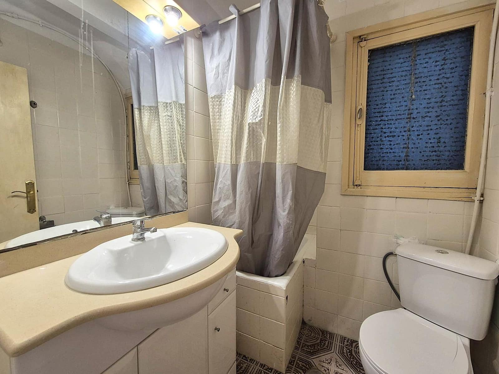 3 soveværelse Lejlighed til salg i Alicante by - € 79.000 (Ref: 10017549)