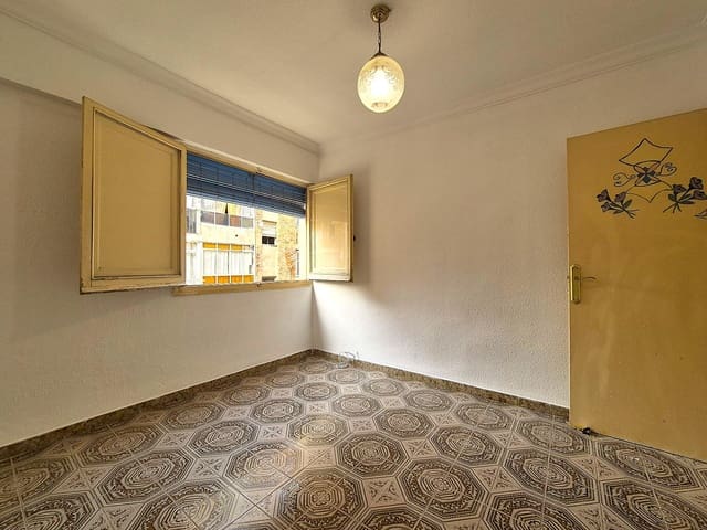 3 soveværelse Lejlighed til salg i Alicante by - € 79.000 (Ref: 10017549)