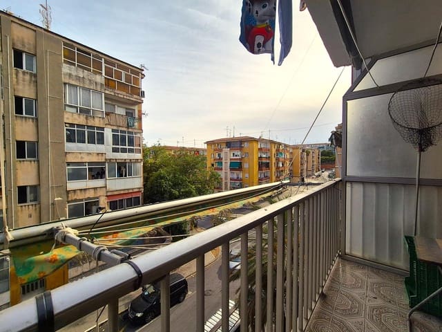 3 soveværelse Lejlighed til salg i Alicante by - € 79.000 (Ref: 10017549)