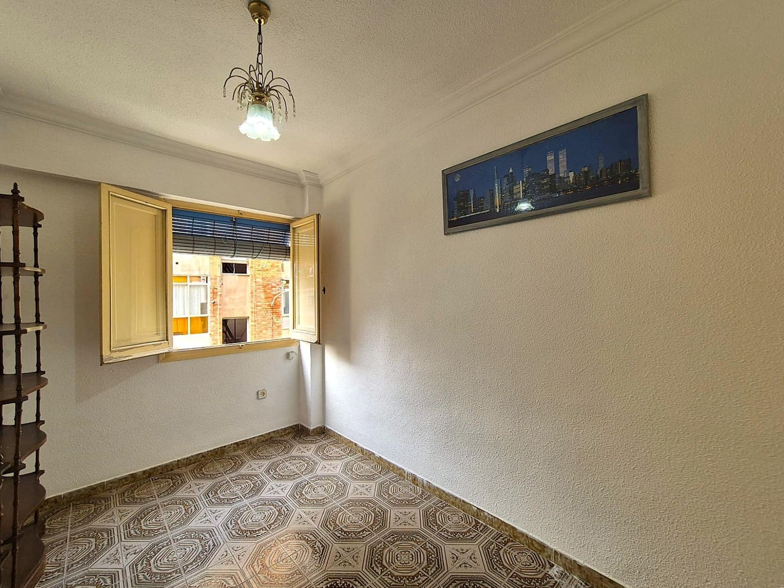 3 soveværelse Lejlighed til salg i Alicante by - € 79.000 (Ref: 10017549)