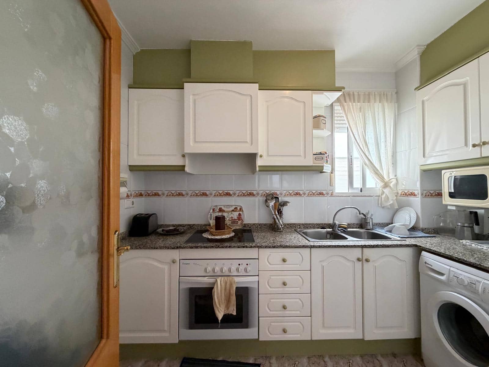 2 soverom Leilighet til salgs i Torrevieja med garasje - € 157 500 (Ref: 10017550)