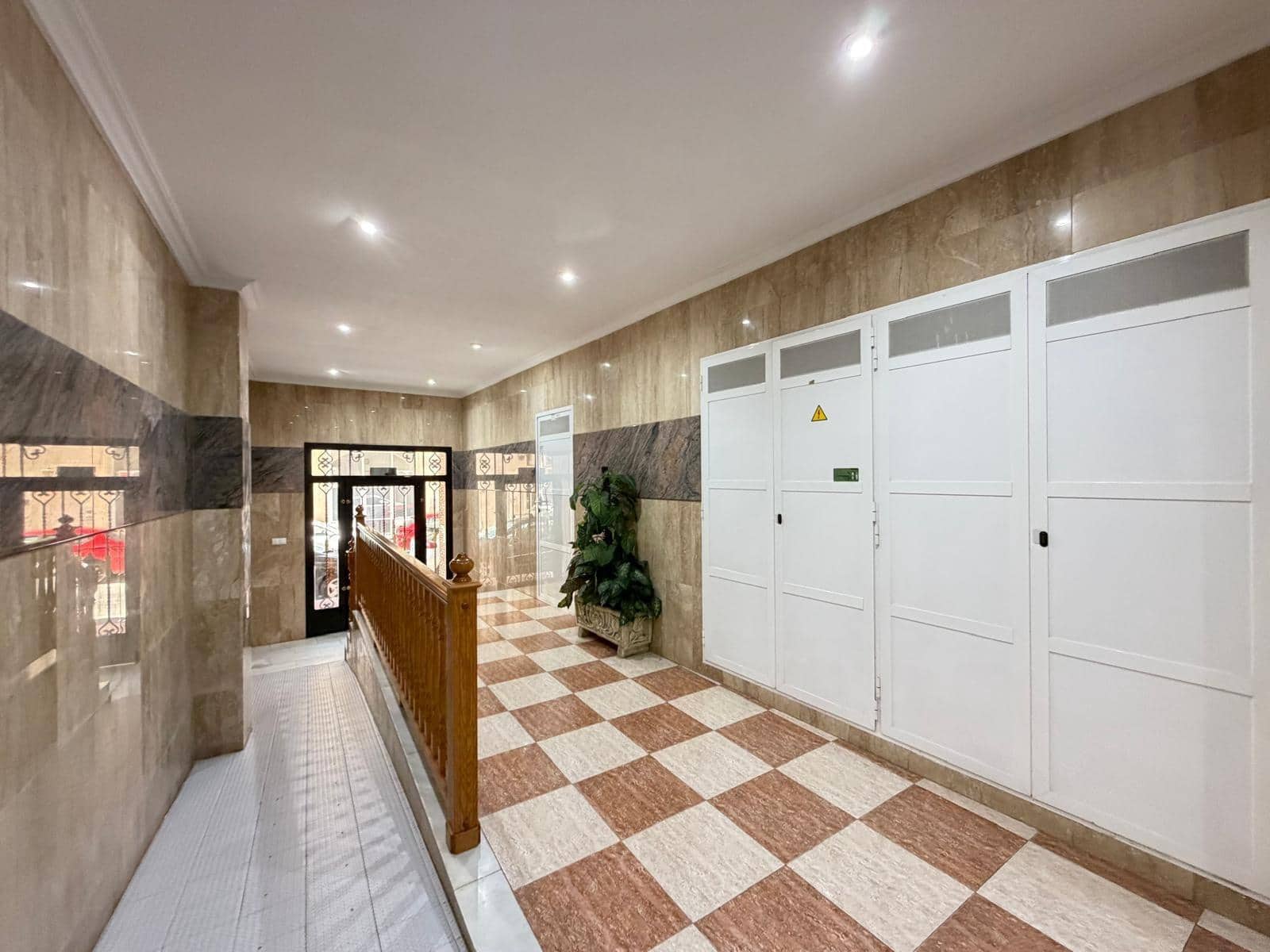 2 soverom Leilighet til salgs i Torrevieja med garasje - € 157 500 (Ref: 10017550)