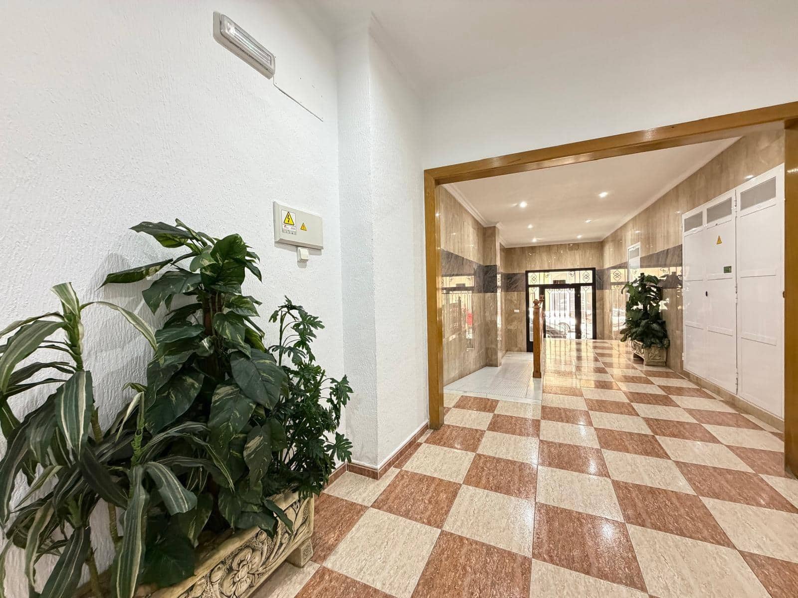 2 soverom Leilighet til salgs i Torrevieja med garasje - € 157 500 (Ref: 10017550)