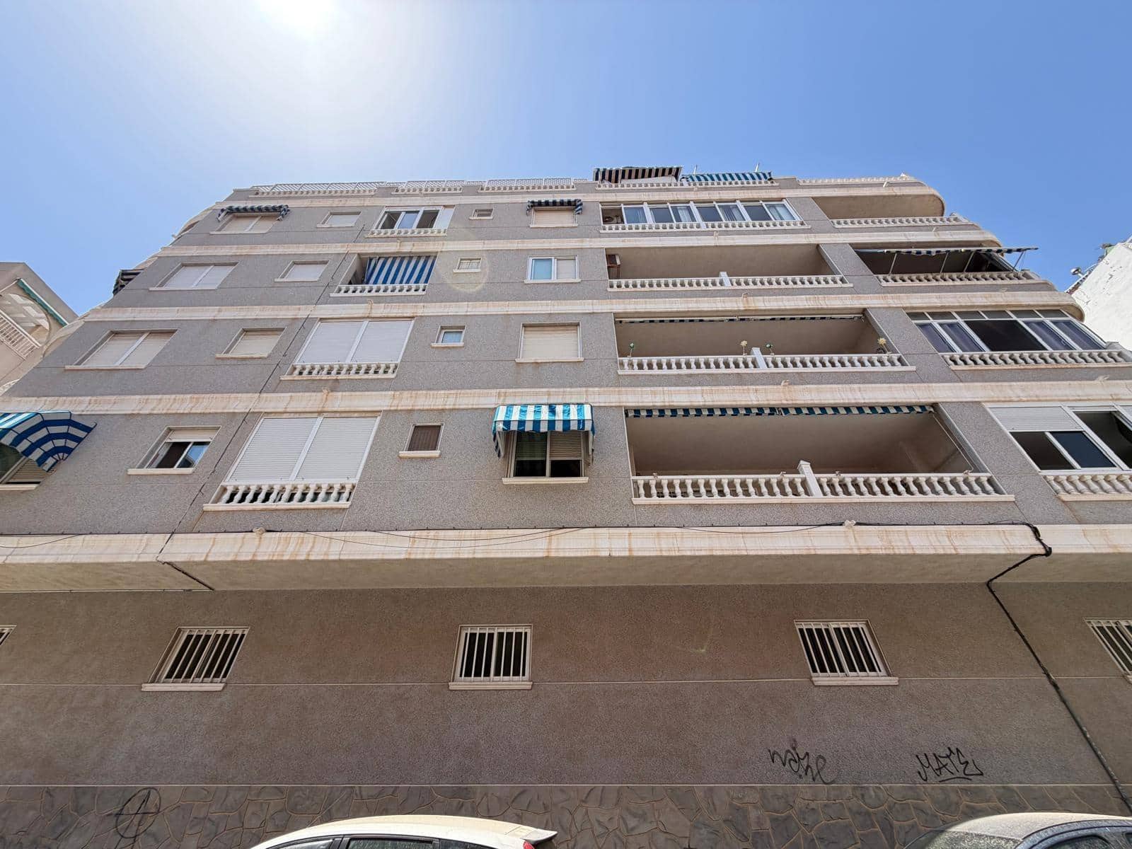 2 soverom Leilighet til salgs i Torrevieja med garasje - € 157 500 (Ref: 10017550)