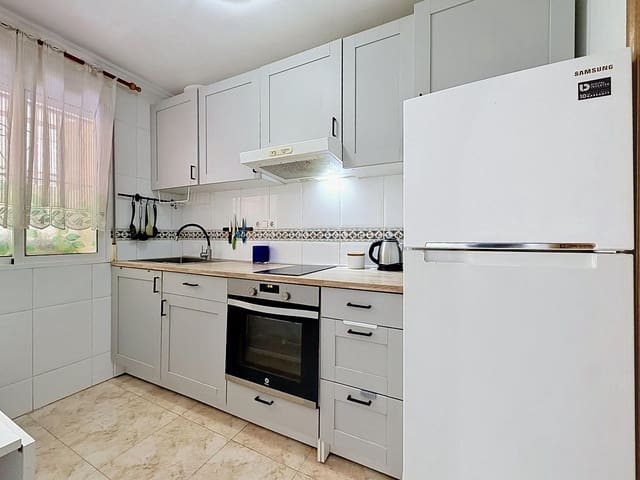Apartamento de 2 habitaciones en Playa del Cura, Torrevieja en venta con garaje - 159.800 € (Ref: 10022511)