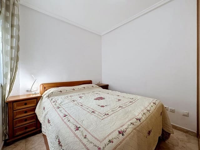 Apartamento de 2 habitaciones en Playa del Cura, Torrevieja en venta con garaje - 159.800 € (Ref: 10022511)