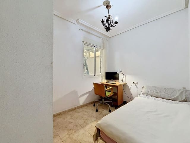 Apartamento de 2 habitaciones en Playa del Cura, Torrevieja en venta con garaje - 159.800 € (Ref: 10022511)