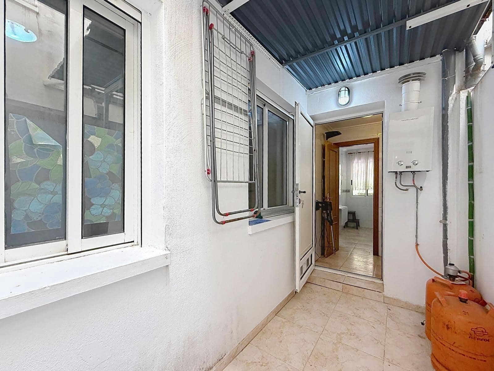 Apartamento de 2 habitaciones en Torrevieja en venta con garaje - 159.800 € (Ref: 10022511)