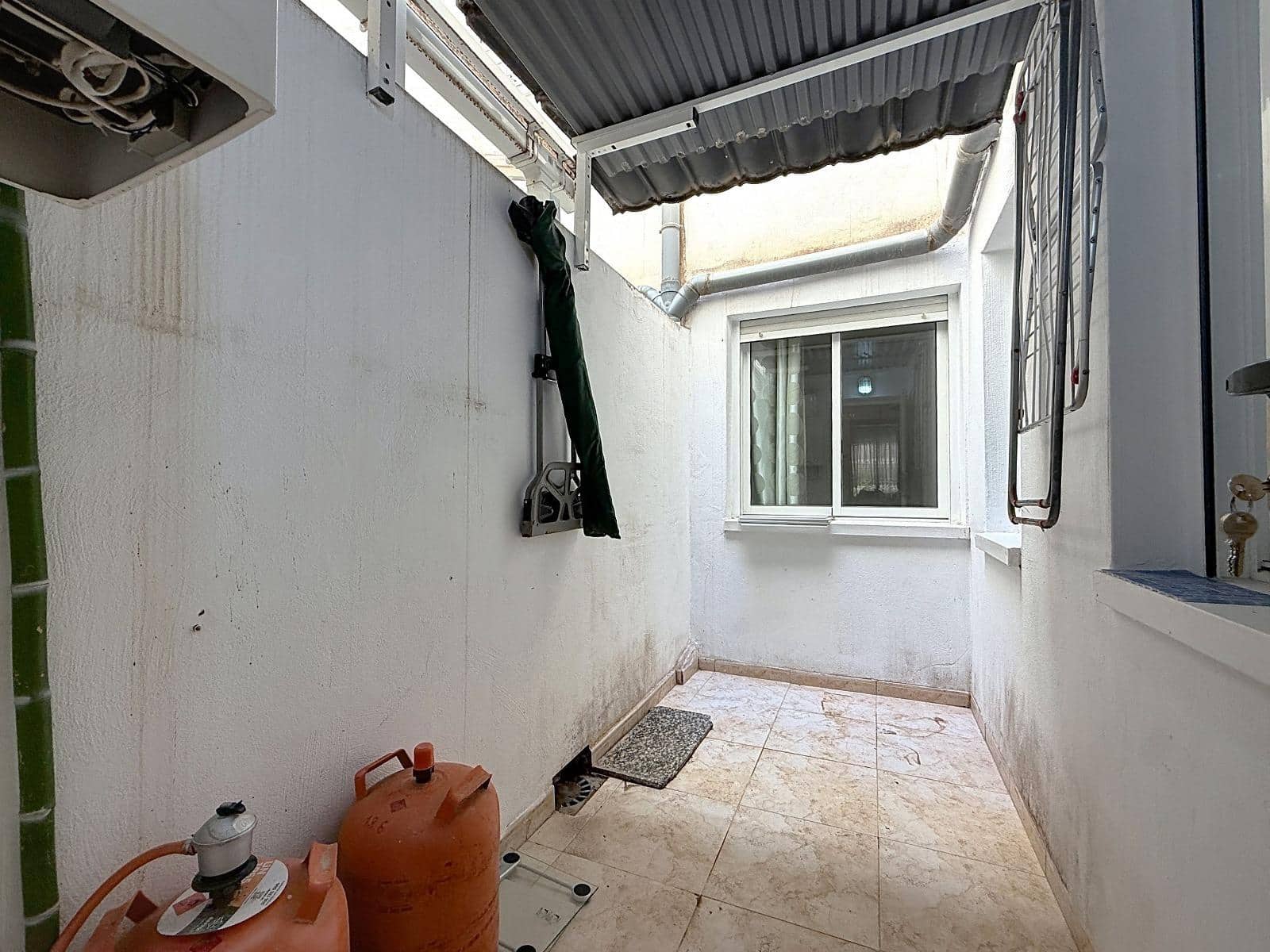 Apartamento de 2 habitaciones en Torrevieja en venta con garaje - 159.800 € (Ref: 10022511)