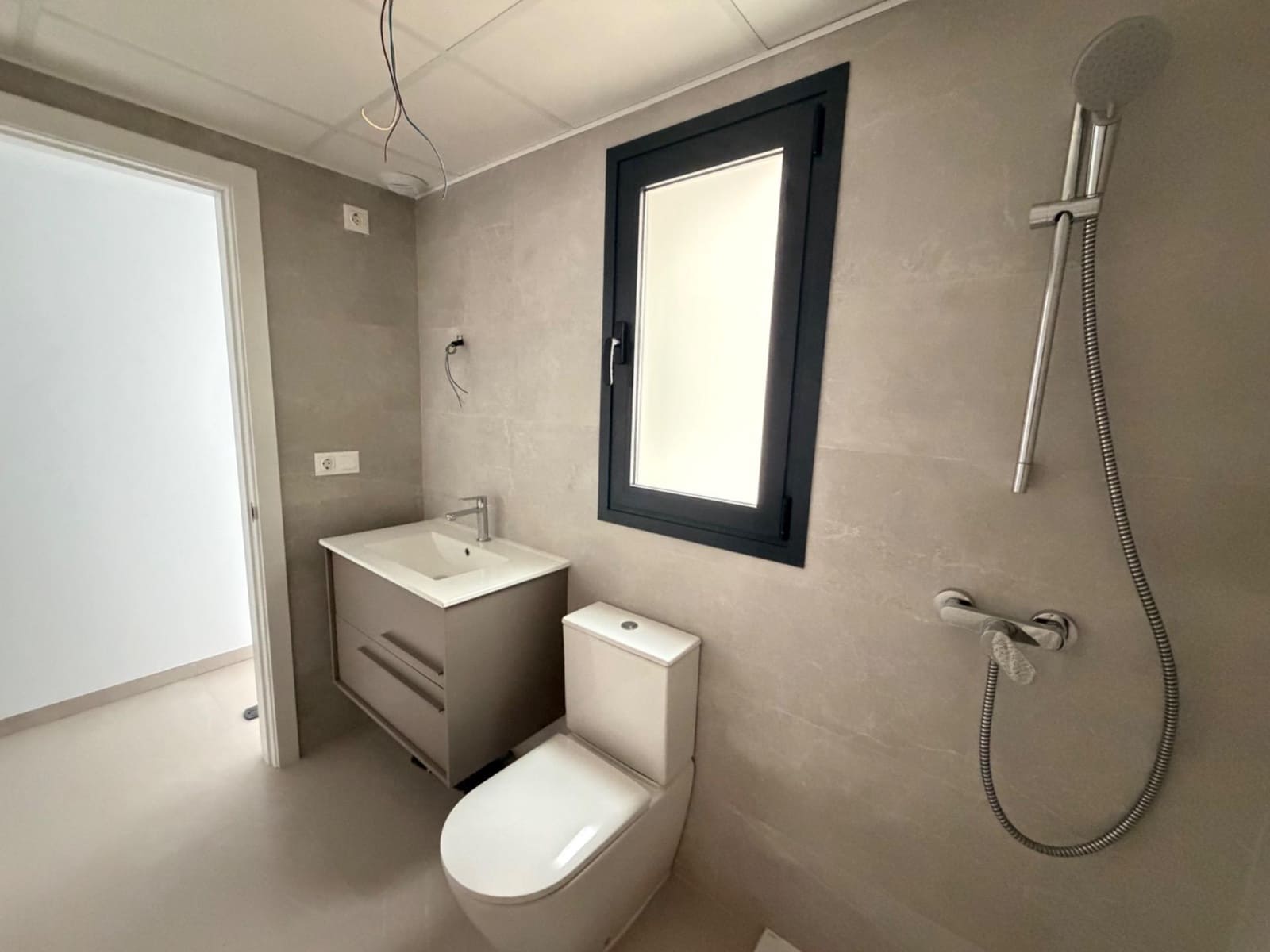 3 sovrum Lägenhet till salu i Alicante stad med pool garage - 385 000 € (Ref: 10024190)