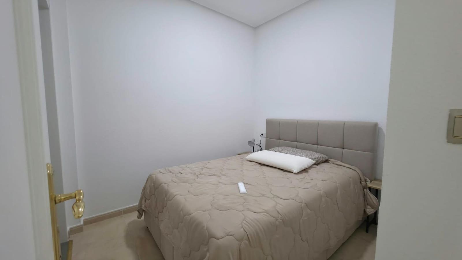 2 soveværelse Lejlighed til salg i Torrevieja med swimmingpool garage - € 174.900 (Ref: 10024191)