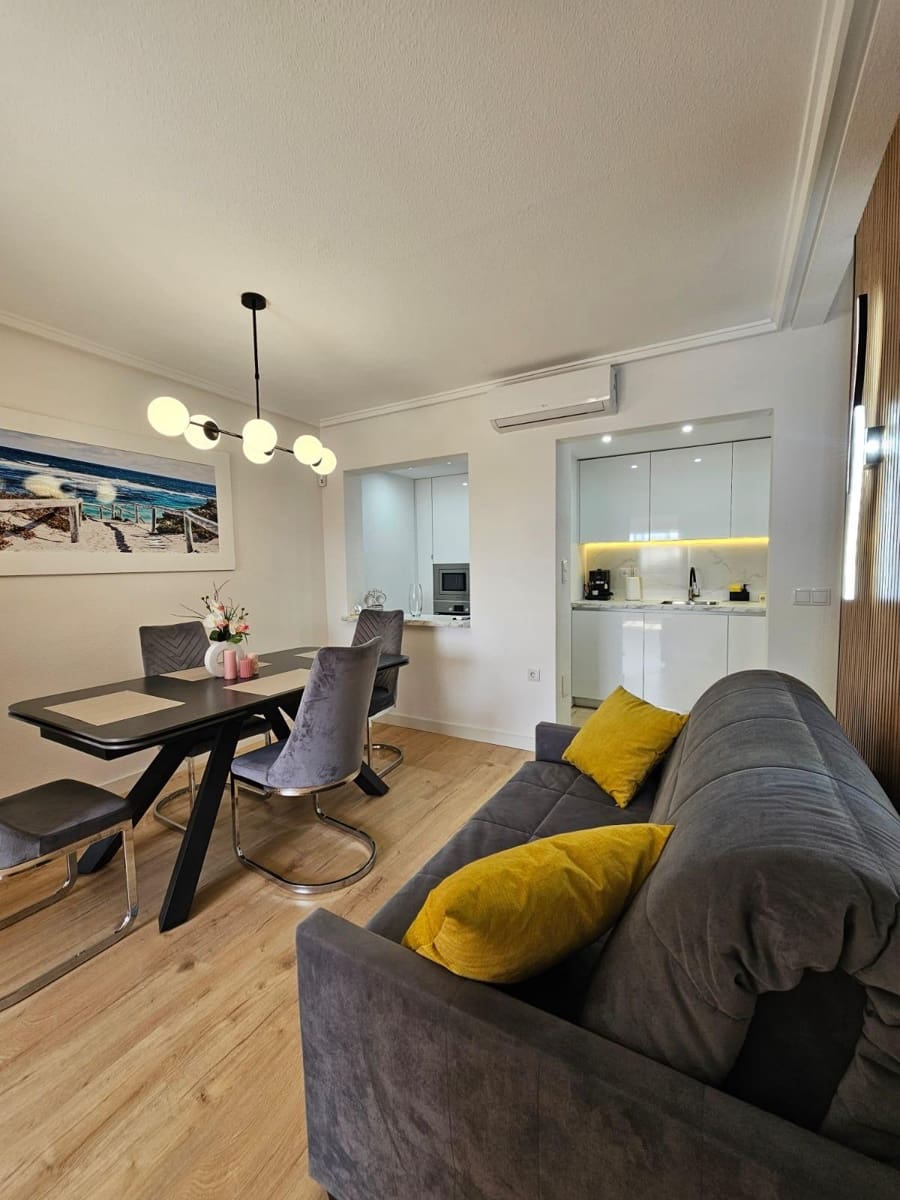 3 quarto Moradia em Banda para arrendar em Gran Alacant com piscina - 1 200 € (Ref: 10024194)