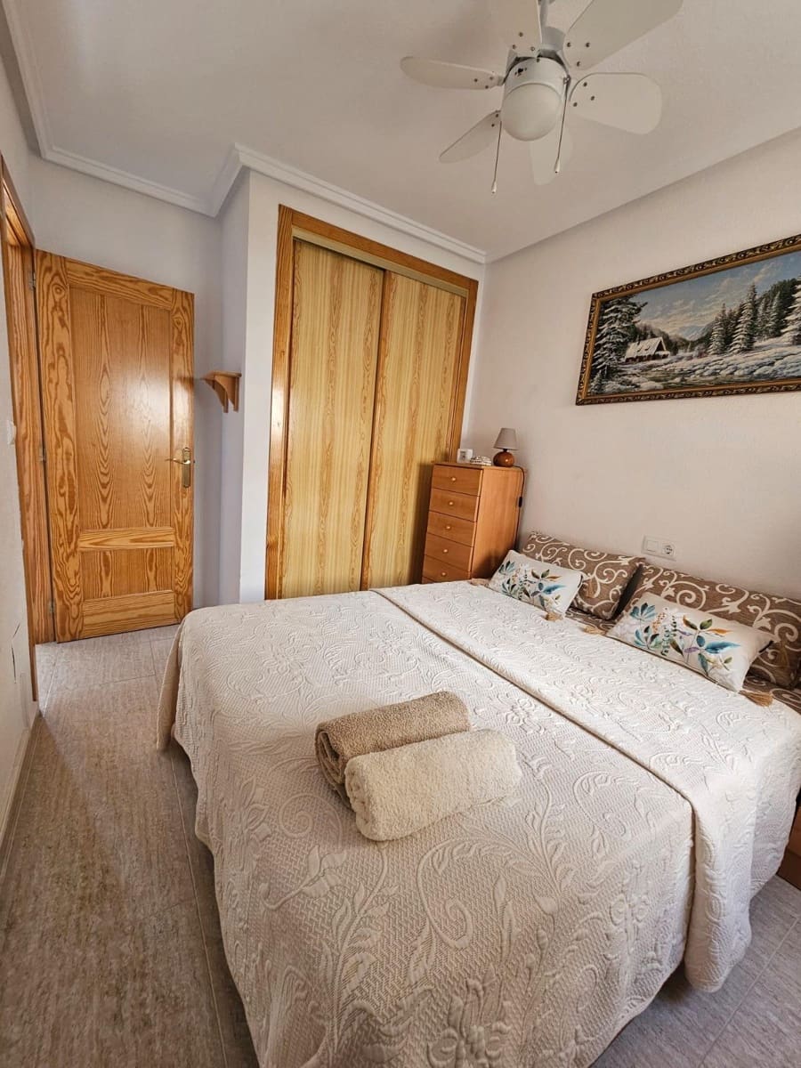 3 quarto Moradia em Banda para arrendar em Gran Alacant com piscina - 1 200 € (Ref: 10024194)