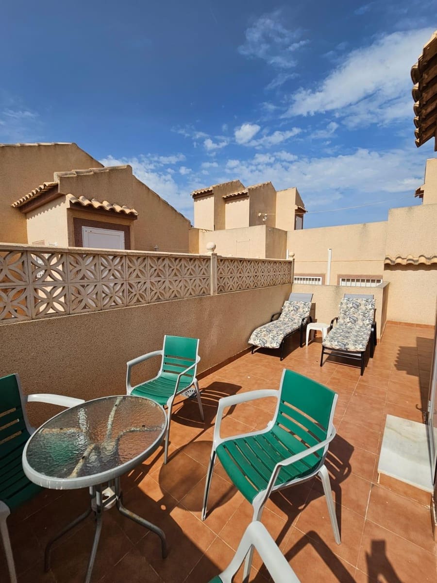 3 quarto Moradia em Banda para arrendar em Gran Alacant com piscina - 1 200 € (Ref: 10024194)