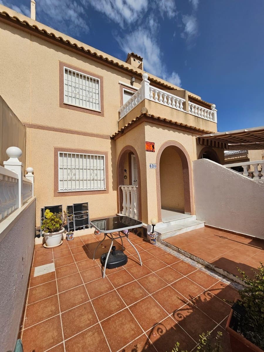 3 quarto Moradia em Banda para arrendar em Gran Alacant com piscina - 1 200 € (Ref: 10024194)