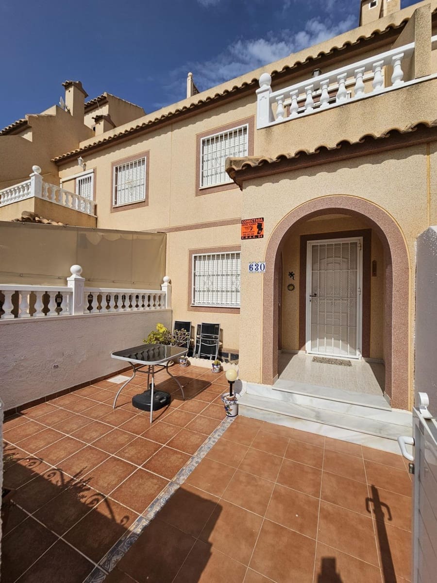 3 quarto Moradia em Banda para arrendar em Gran Alacant com piscina - 1 200 € (Ref: 10024194)