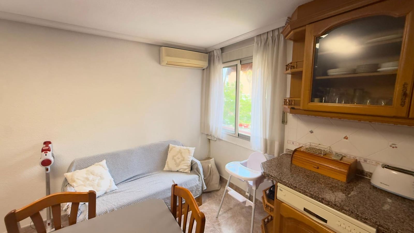 3 quarto Apartamento para arrendar em Alicante cidade com piscina - 1 150 € (Ref: 10025653)