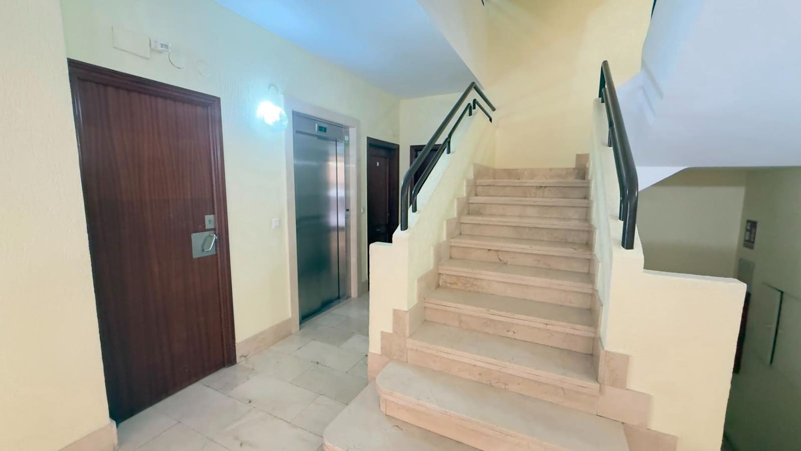 3 quarto Apartamento para arrendar em Alicante cidade com piscina - 1 150 € (Ref: 10025653)