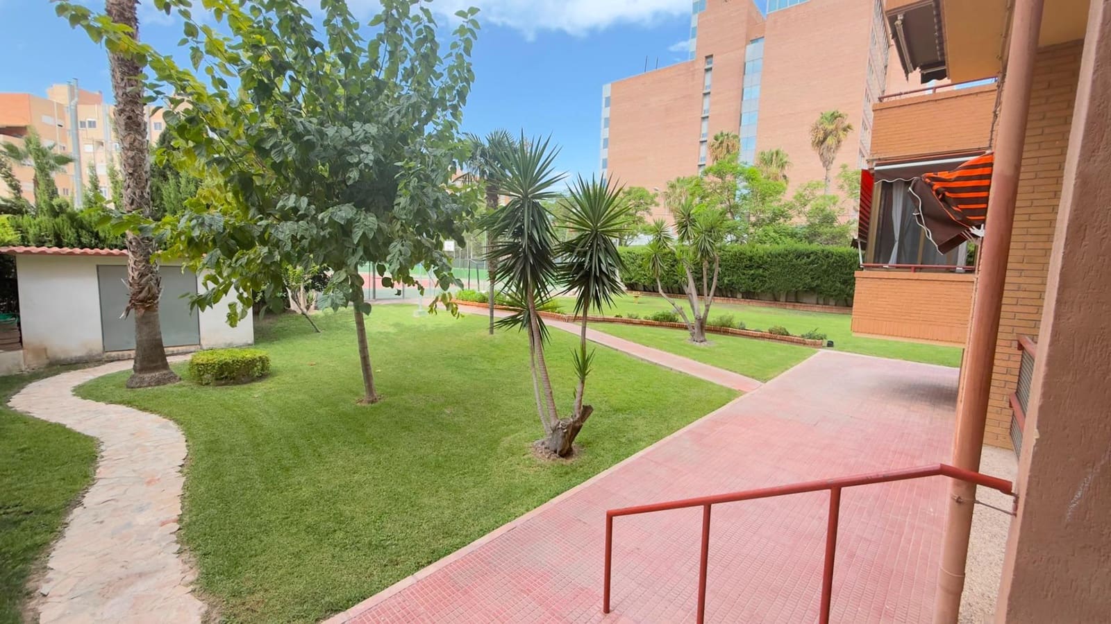 3 quarto Apartamento para arrendar em Alicante cidade com piscina - 1 150 € (Ref: 10025653)