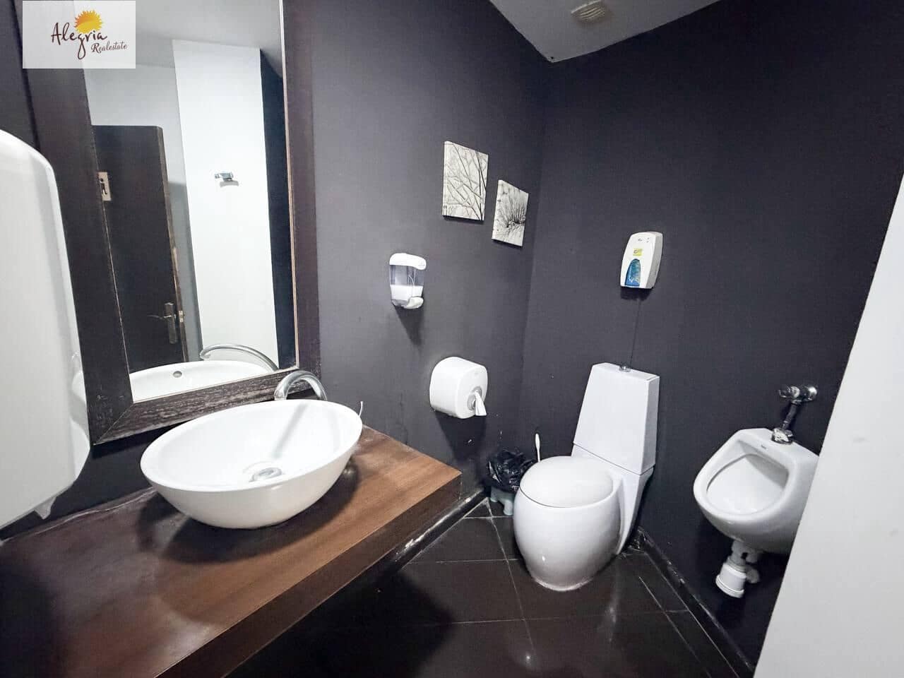Commerciale in vendita in Valencia citta - 160.000 € (Rif: 10025654)