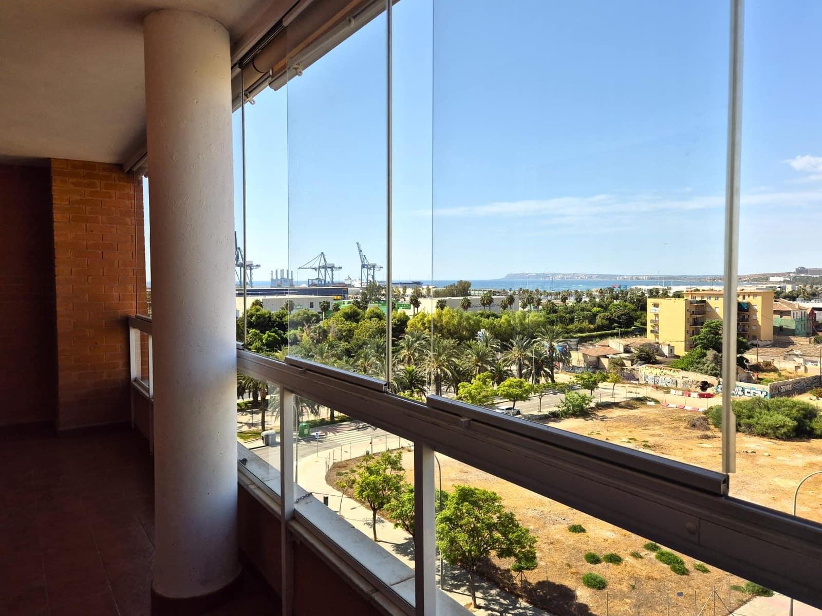 2 slaapkamer Flat te koop in Alicante stad met zwembad garage - € 359.000 (Ref: 10025656)