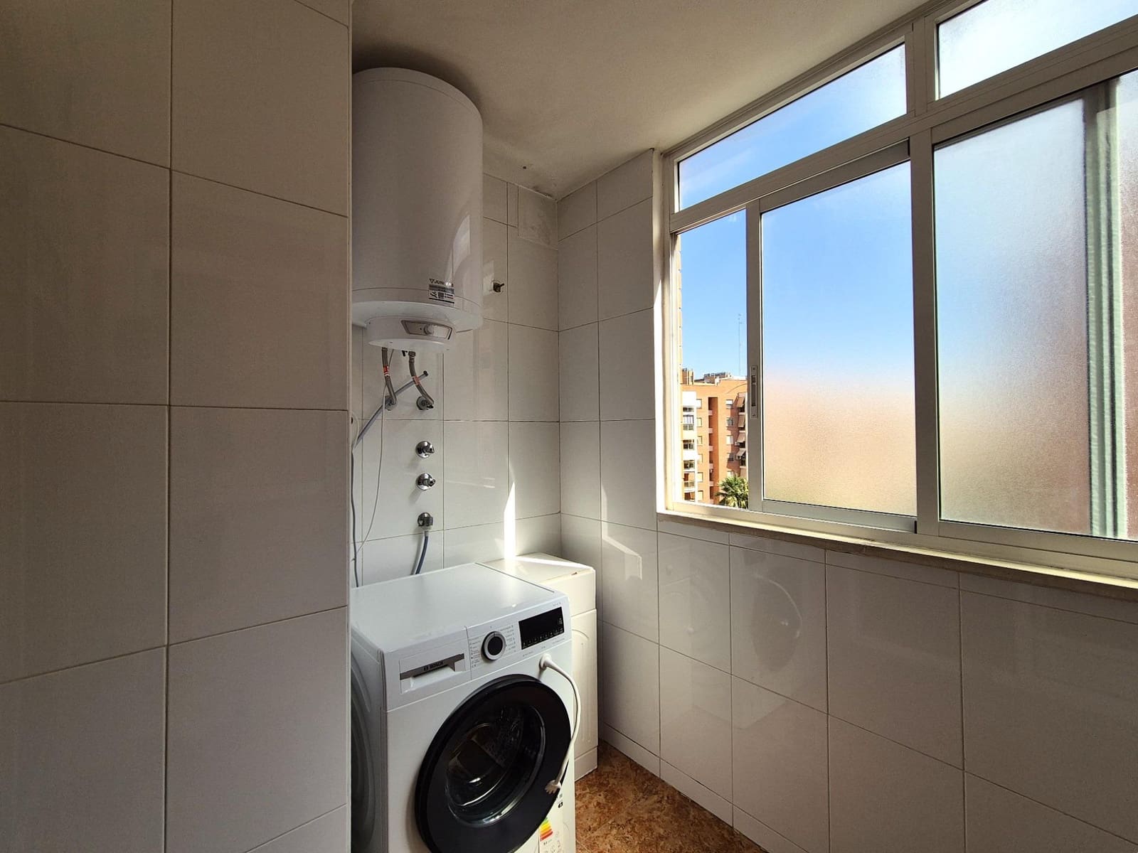 2 slaapkamer Flat te koop in Alicante stad met zwembad garage - € 359.000 (Ref: 10025656)